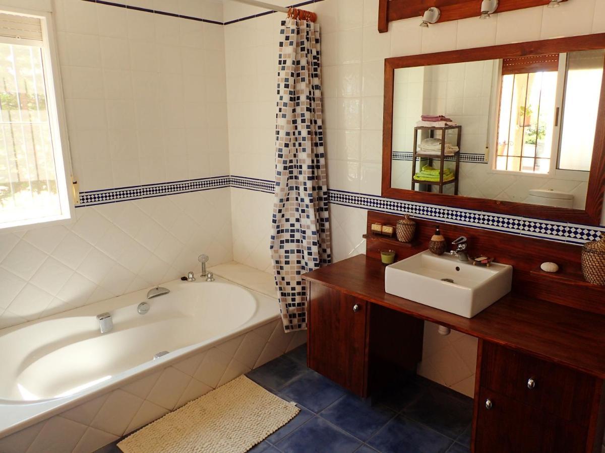 Villa Buganvilla Елче Екстериор снимка